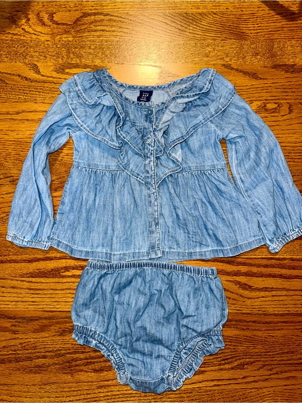 GAP 12-18M Light Blue Denim Ruffle Blouse & Bloomer Set